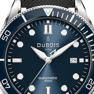 Das dunkelblaue Zifferblatt mit Superluminova der DBF007-05 der Schweizer Uhrenmarke DuBois et fils