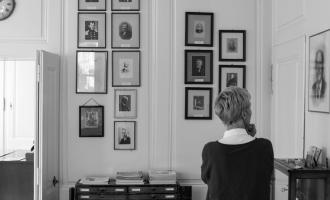 Büroräumlichkeiten in Le Locle mit Bildern der DuBois et fils-Familie