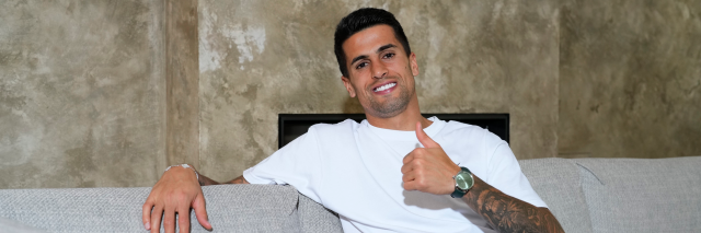 Joao Cancelo thumbs up