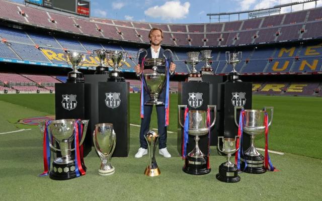 Ivan Rakitic mit Pokalen Ivan Rakitic mit Pokalen