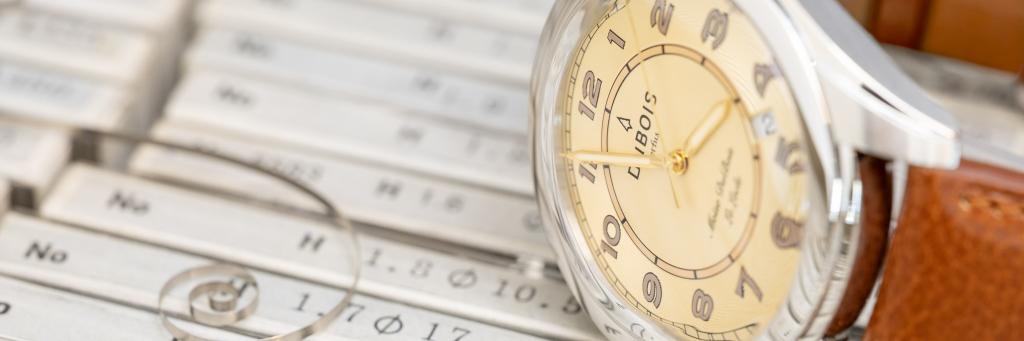 DBF011-02 von DuBois et fils_seitlich liegend