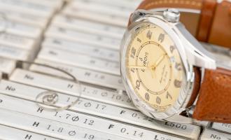 DBF011-02 von DuBois et fils_seitlich liegend