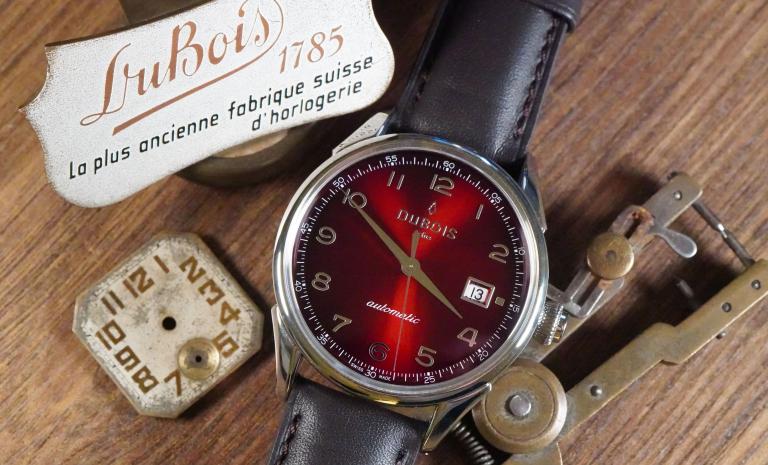 DBF008-11 mit Uhrmacherwerkzeug