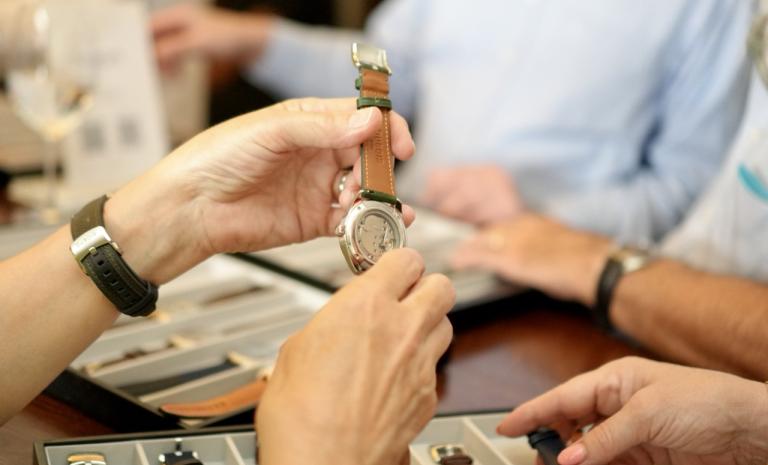 Rückseite der DuBois et fils Jubiläumsuhr 1751-2026 DBF011