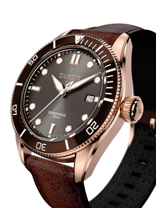 DBF007-12 in Seitenansicht, Uhrenband in Kalbsleder, Gehäuse aus Edelstahl 316L, Rotgold 5N vergoldet, Suporluminova-Punkte ermöglichen besonders gute Ablesbarkeit — auch unter Wasser